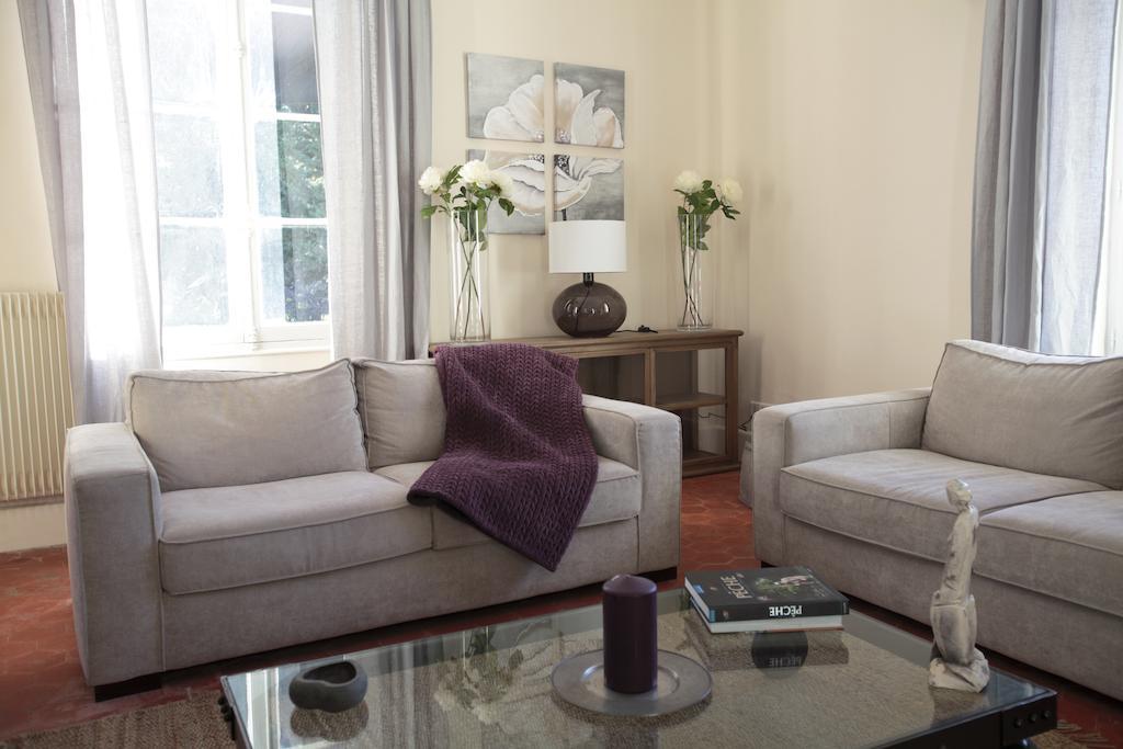 La Maison R Panzió Pignans Kültér fotó